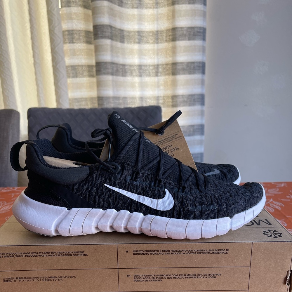 Nike Free Run 5.0 Black White Mens Running Shoes Size 10.5